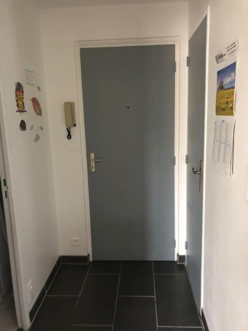 Appartement En Duplex Avec Parking Et Jardinet Bourges Exterior foto