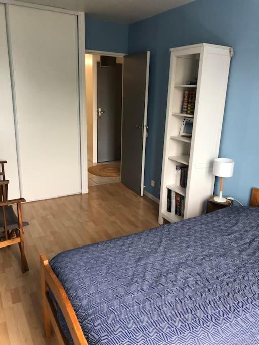 Appartement En Duplex Avec Parking Et Jardinet Bourges Exterior foto